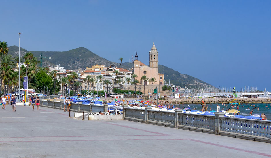 La Iglesia de San Bartolomé y Santa Tecla Church - Things to do in Sitges
