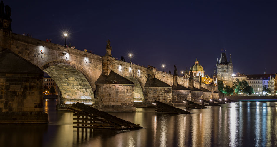 Charles Bridge southside