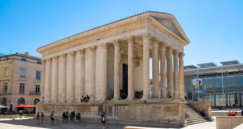 Maison Carrée