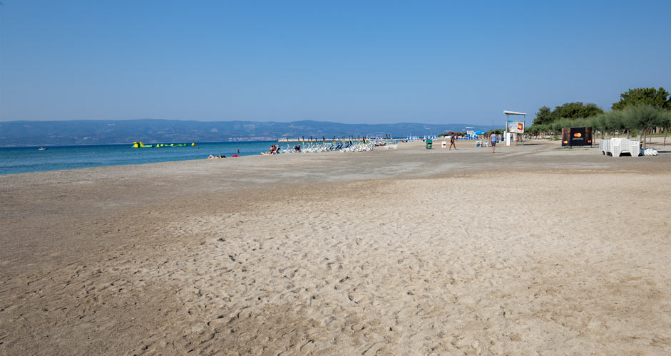 Omis Beach