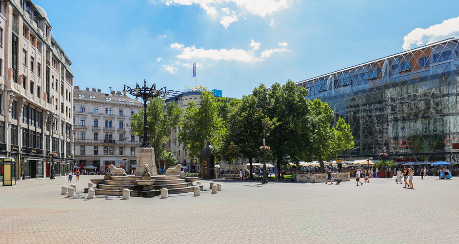 Vörösmarty ter Budapest