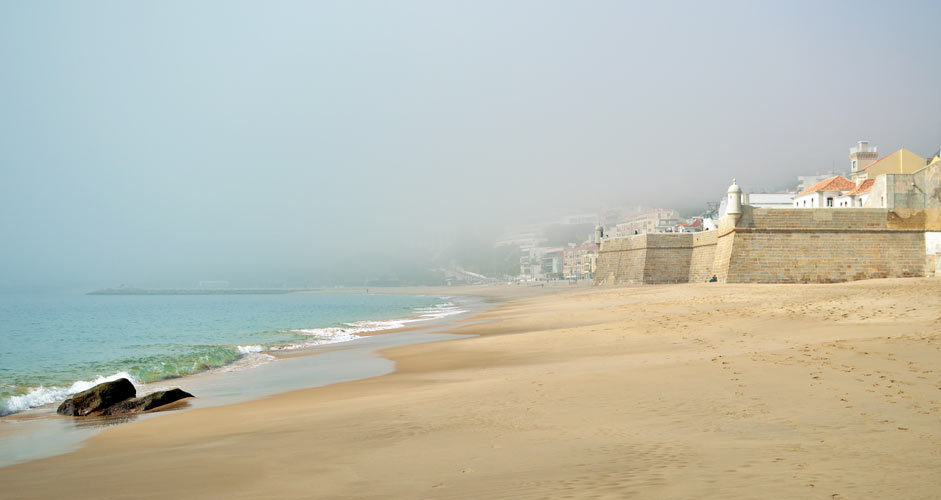 Fortaleza de Santiago and the Sesimbra beach