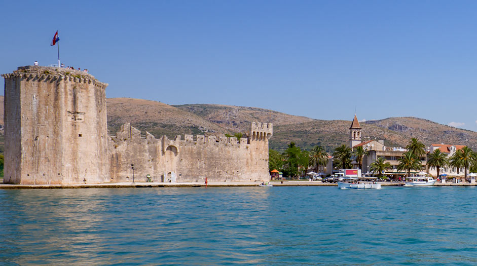 Kamerlengo Castle